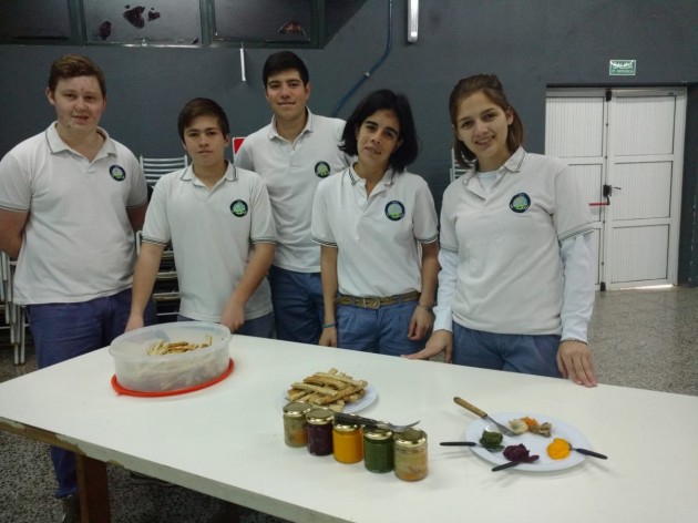 Alumnos de Séptimo de la EATA presentaron su proyecto Vital food