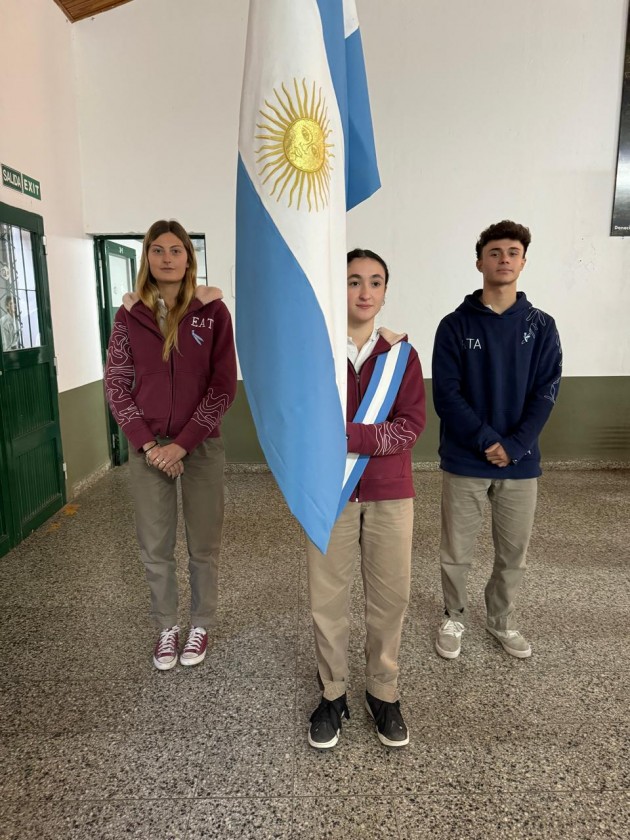 Acto por el Día de la bandera