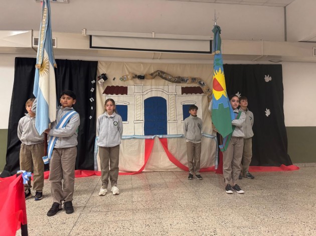 Acto por el Día de la independencia Acto por el Día de la independencia