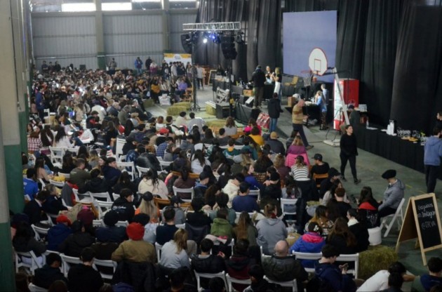 Alumnos de la EATA en el Punto de Encuentro del IPCVA