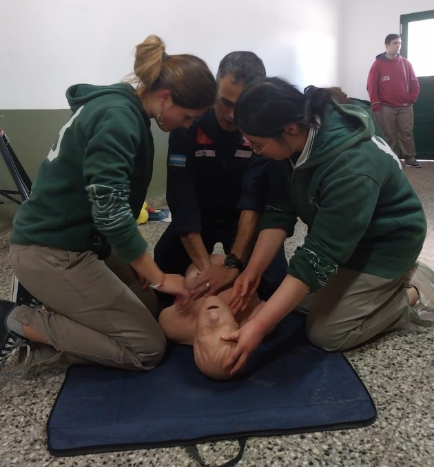 Capacitación en RCP para sexto año Capacitación en RCP para sexto año