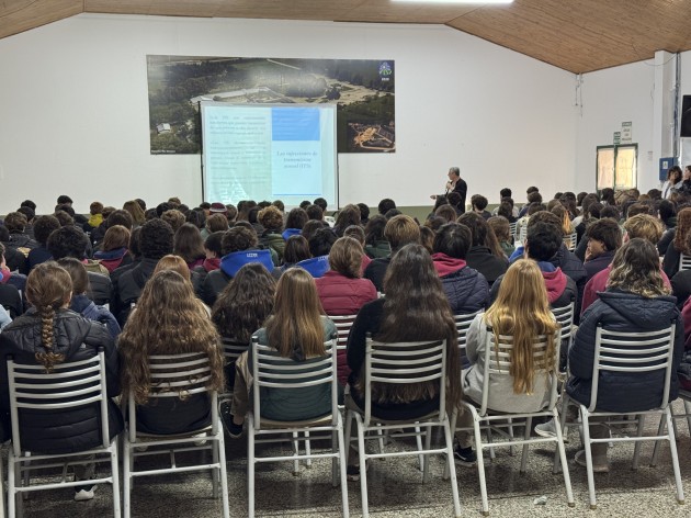Charla para los alumnos del segundo ciclo de nivel secundario sobre infecciones de transmisión sexual Charla para los alumnos del segundo ciclo de nivel secundario sobre infecciones de transmisión sexual