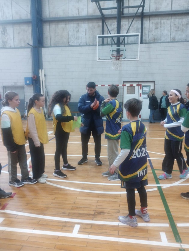 Estudiantes de 6º Nivel Primario en Etapa Regional de JEBO Estudiantes de 6º Nivel Primario en Etapa Regional de JEBO
