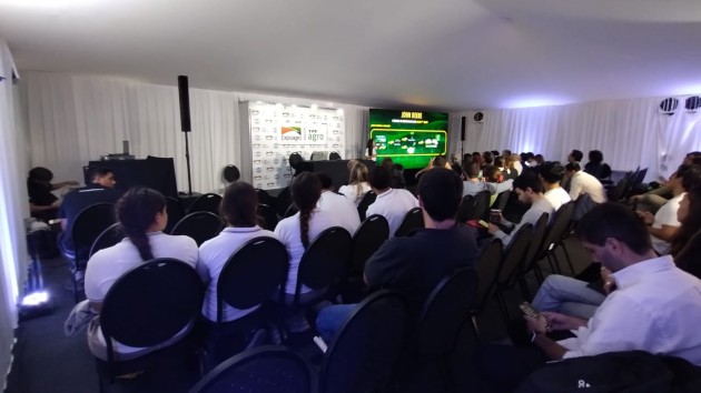 Estudiantes de 7º año en EXPOAGRO 2026