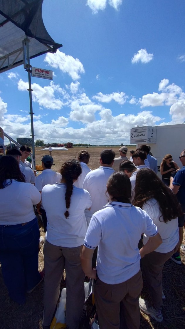 Estudiantes de 7º año en EXPOAGRO 2026