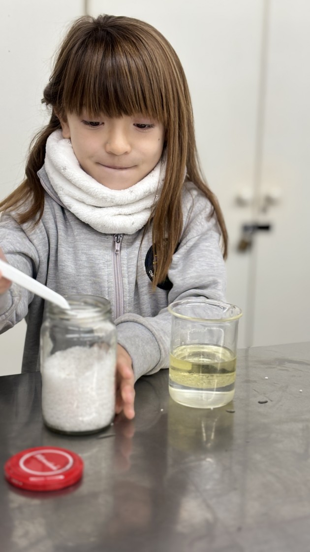 Experimentando mezclas en el Laboratorio