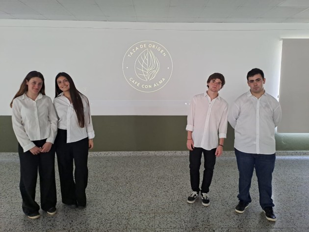 Exposición de planes de negocio de la modalidad Economía y Administración