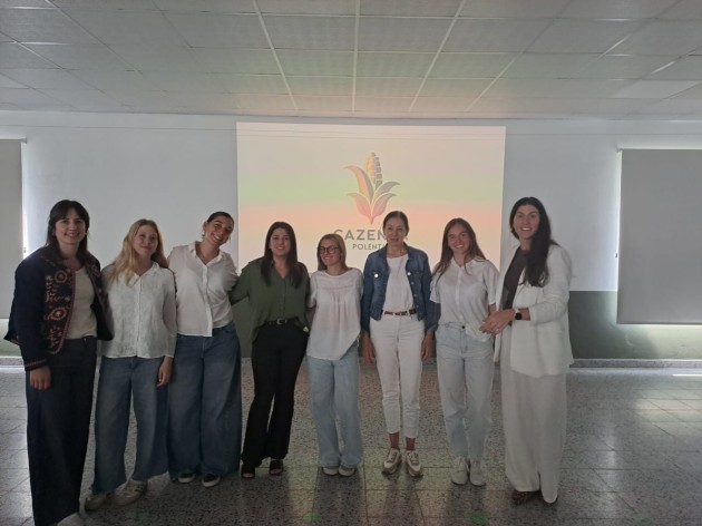 Exposición de planes de negocio de la modalidad Economía y Administración