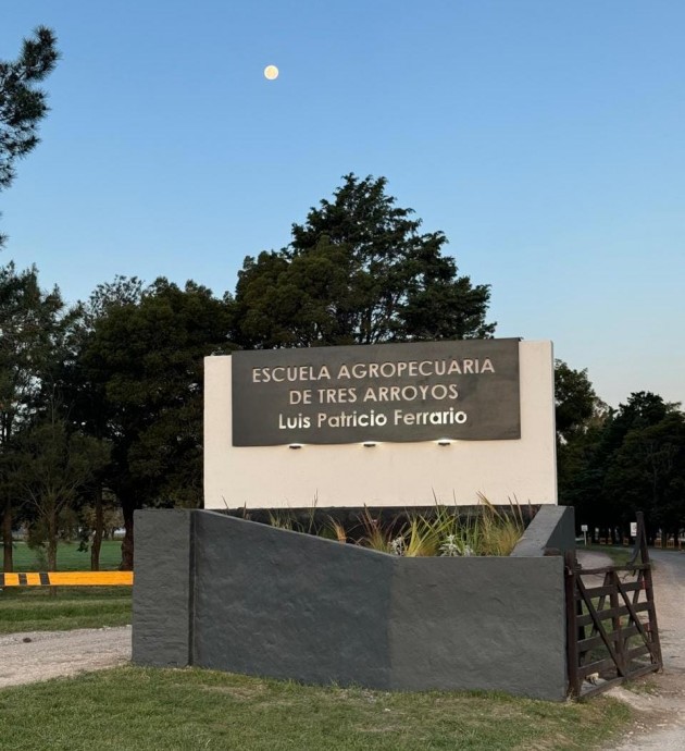 Homenaje en la EATA a la trayectoria de Luis Patricio Ferrario