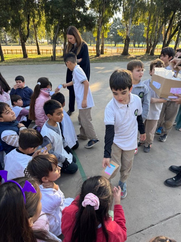 La Escuela Primaria 14 visitó la EATA La Escuela Primaria 14 visitó la EATA