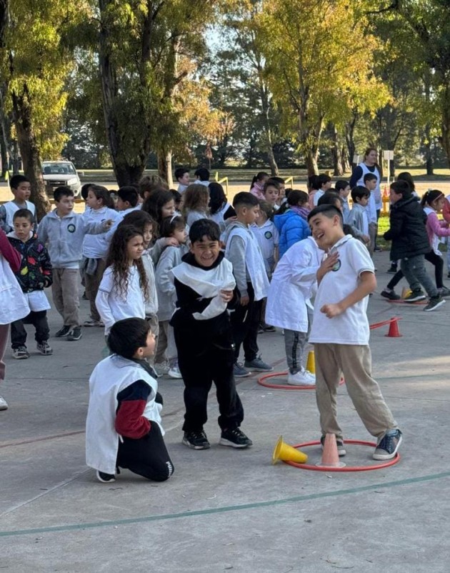 La Escuela Primaria 14 visitó la EATA La Escuela Primaria 14 visitó la EATA