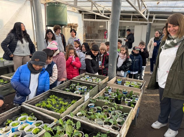 La Escuela Primaria 14 visitó la EATA La Escuela Primaria 14 visitó la EATA