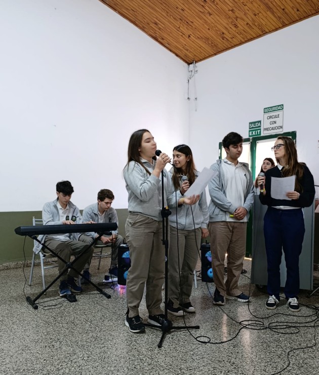 Nivel Secundario conmemora el Día del respeto por la Diversidad Cultural
