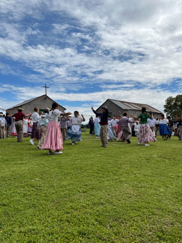 Raíces y Tradiciones en el Nivel Primario